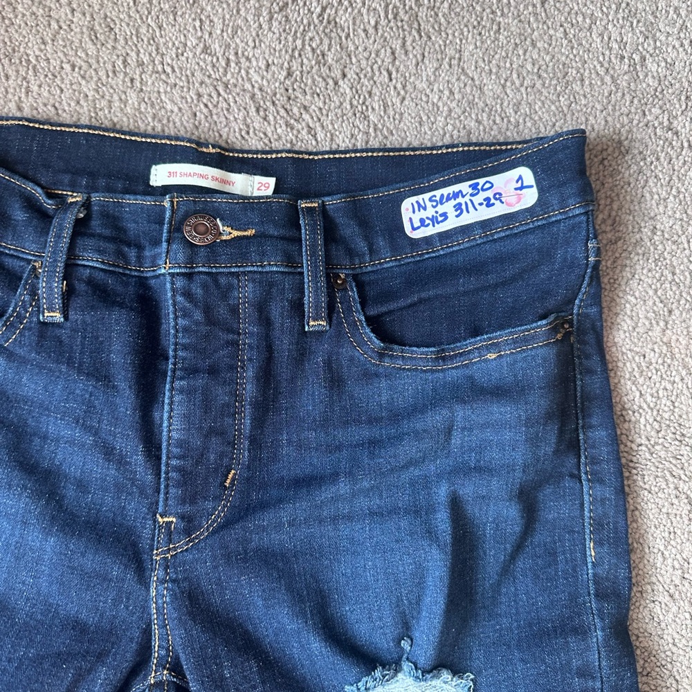 Levi’s size 29 x 30 312 Shaping Jean distressed Skinny Jeans
